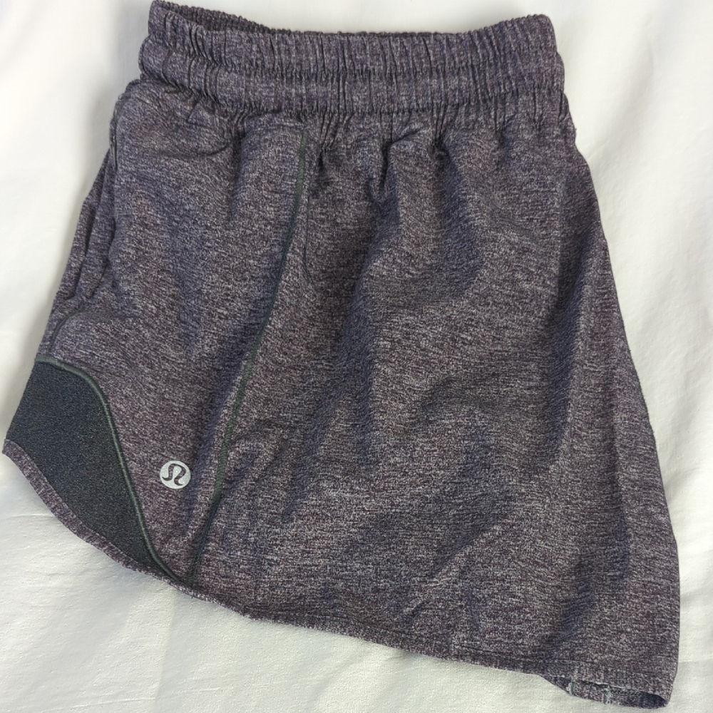 Lululemon Hotty Hot Low-Rise Lined Short 2.5" - Heathered Gray - Size 10